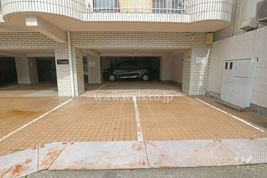 敷地内駐車場（屋外平面式）