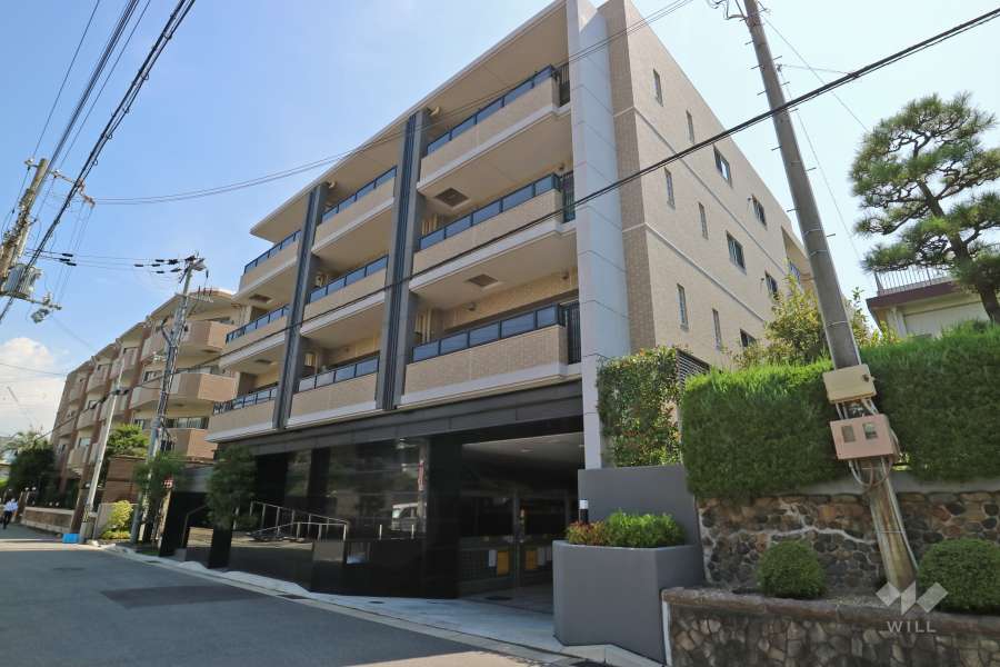 プレサンスグラン甲子園五番町マンションの外観（南西側から）