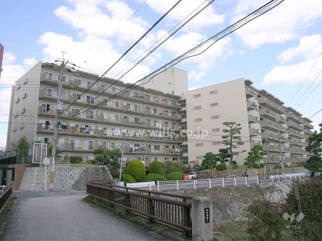 阪急新仁川マンションの外観（南西側から）