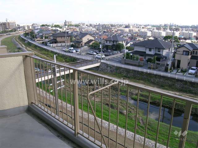 マンションの南側を流れる仁川