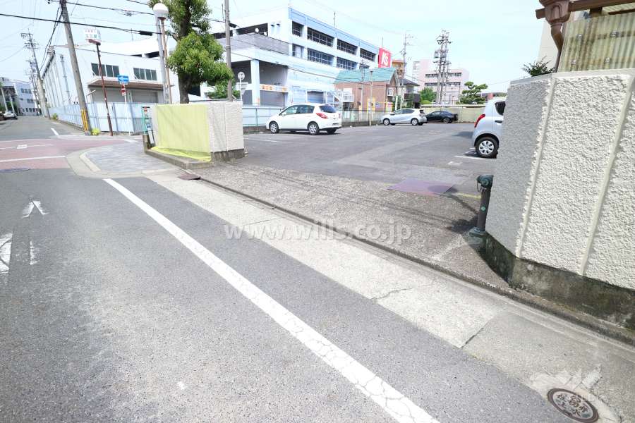 駐車場の入り口
