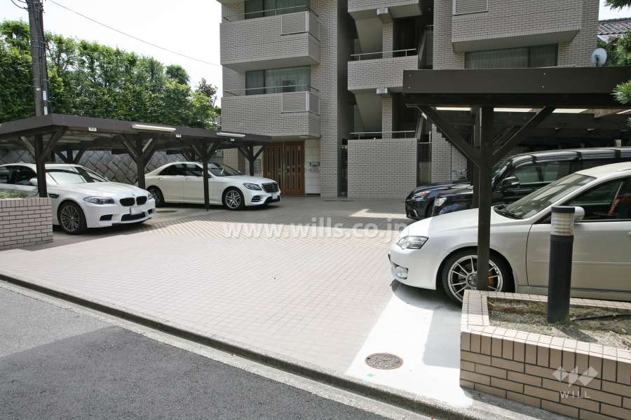 敷地内駐車場(屋外平面式　ルーフ付き)