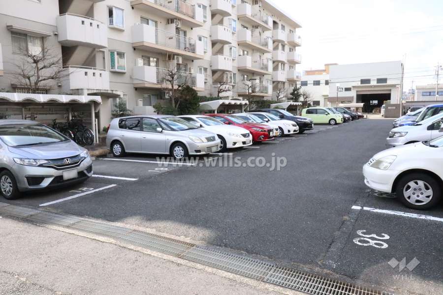 敷地内駐車場（屋外平面式）
