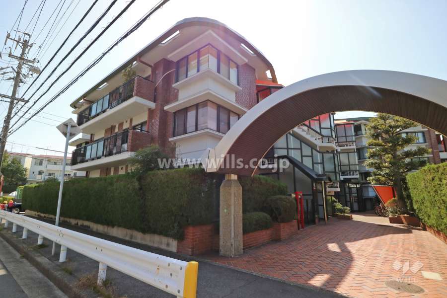 集合邸宅八事本町の外観(北東側から)