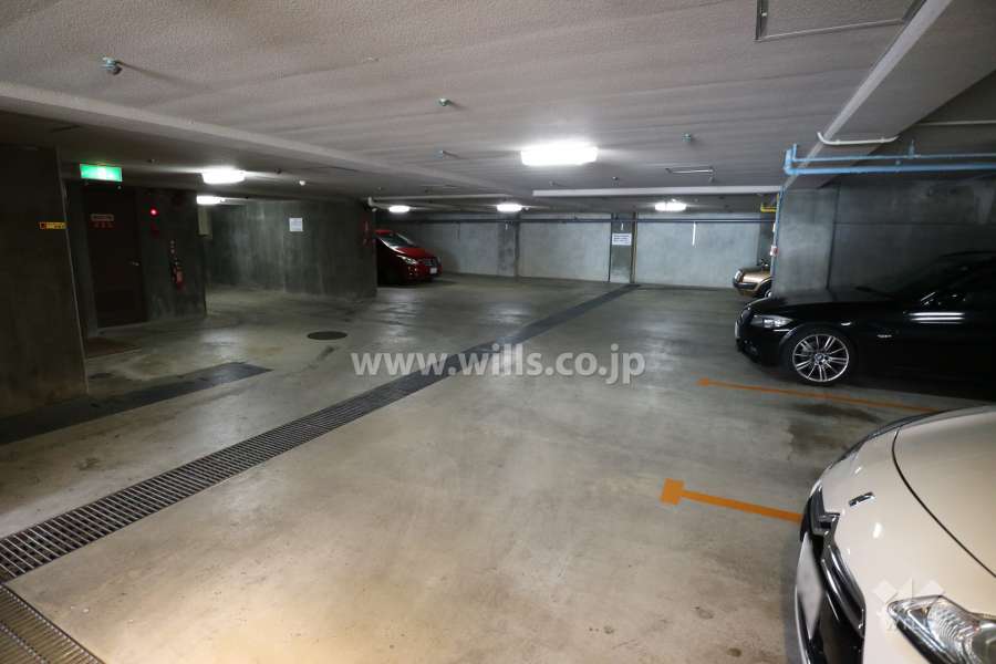 敷地内駐車場（屋内平面式）