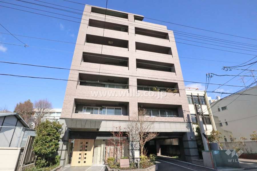 ロイヤルアーク鶴舞公園東の外観（南側から）