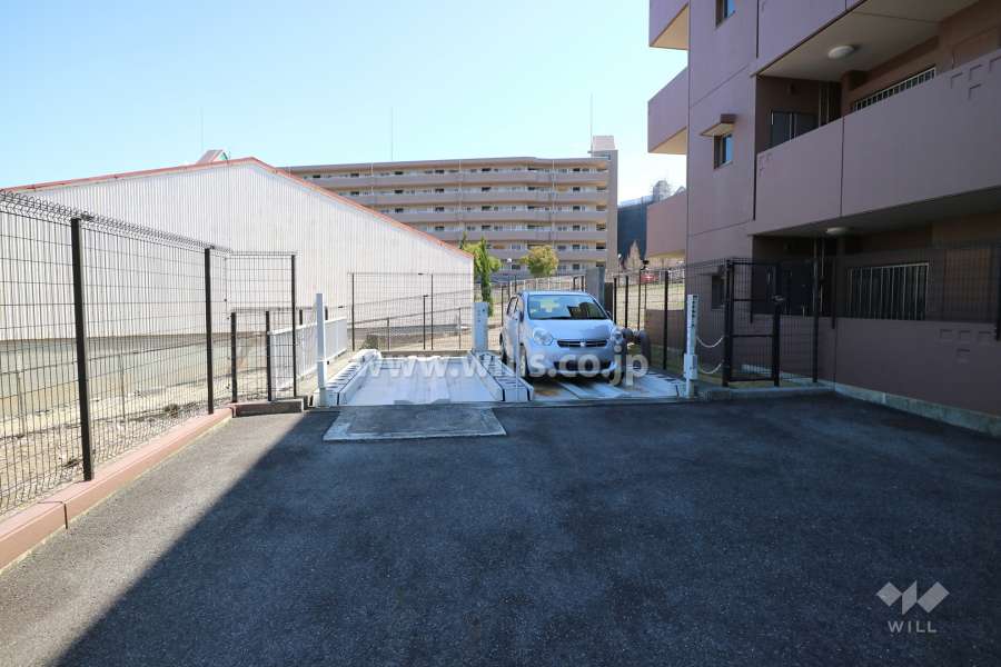 敷地内駐車場（屋外機械式）