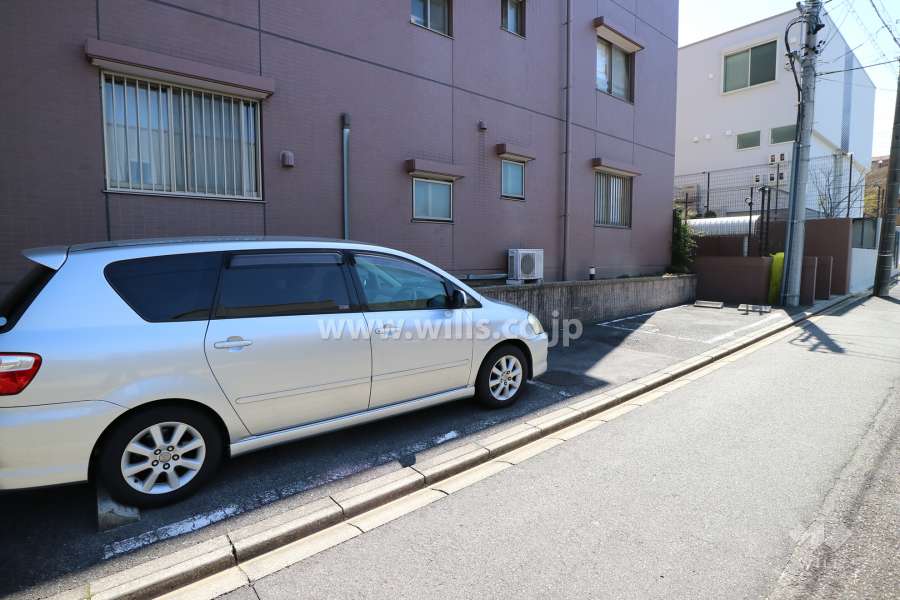 敷地内駐車場（屋外平面式）