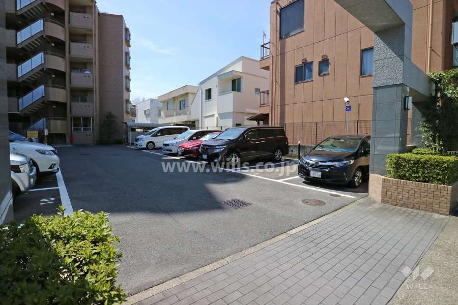 敷地内駐車場（屋外平面式）