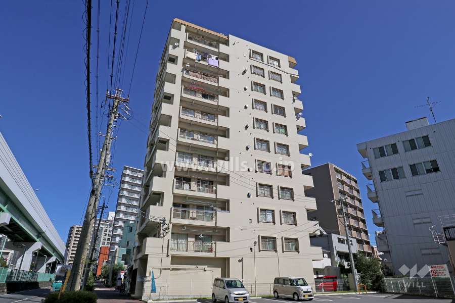 パレス大井の外観（南西側から）