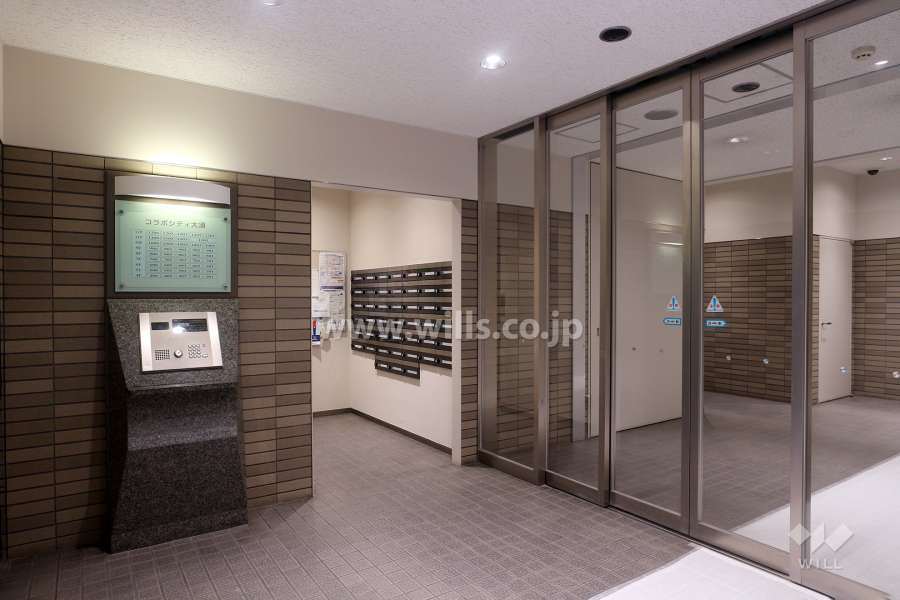 エントランスはオートロック付きです。