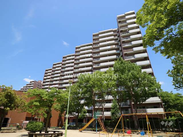 矢田川パークハウスD棟の外観（南東側から）