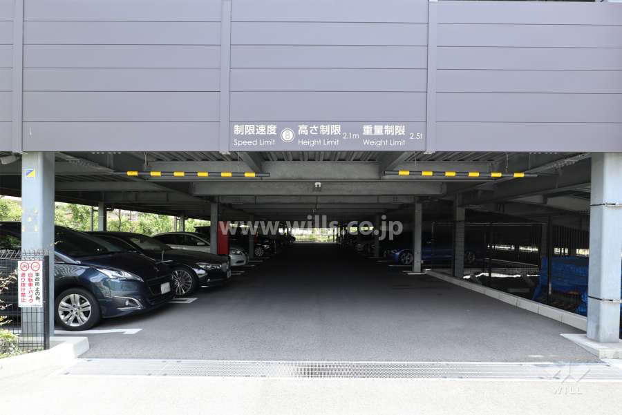 敷地内駐車場（立体自走式）