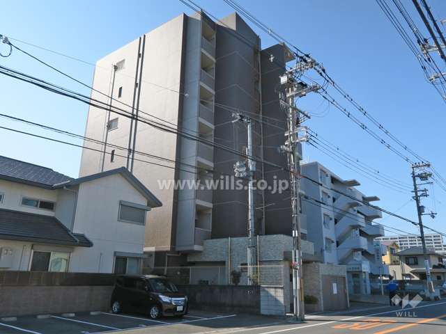 ユニーブル茨木中津町の外観(北東側から)