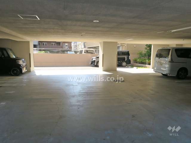敷地内駐車場（屋内平面式）