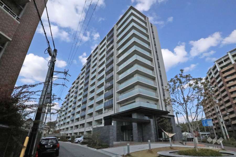 レ・ジェイド高槻古曽部町の外観（南東側から）