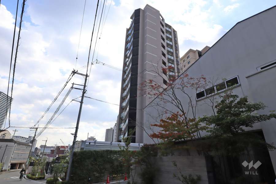 グランレ・ジェイド高槻天神の外観（北東側から）