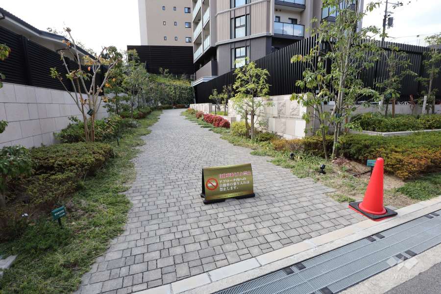 エントランスアプローチ