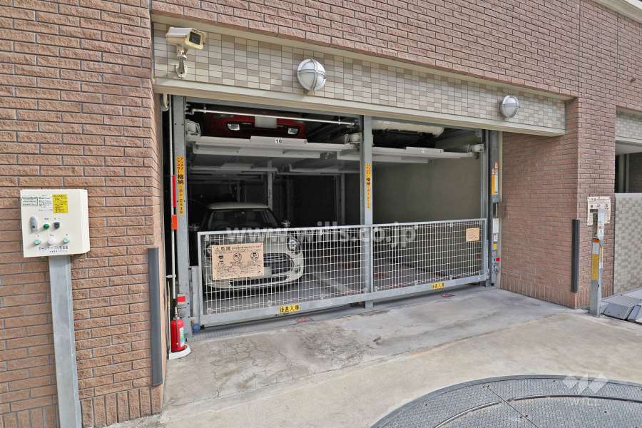 敷地内駐車場（屋内機械式）