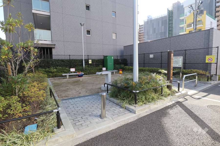 敷地に隣接する公園