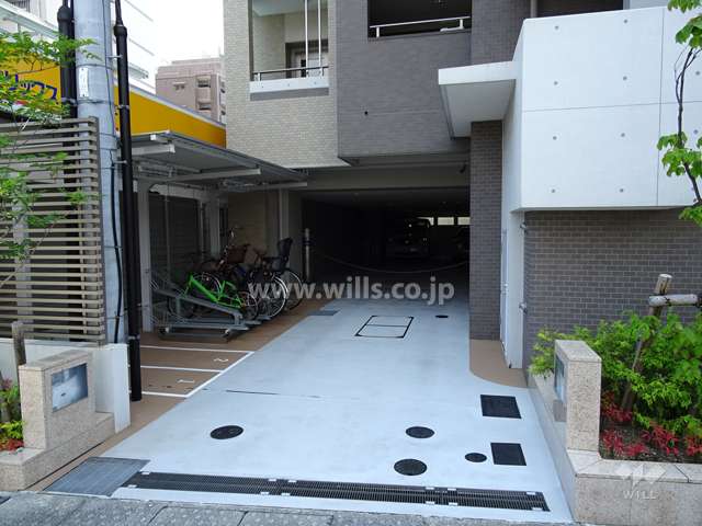 駐車場への進入路