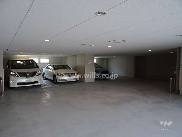 敷地内駐車場（屋内平面式）