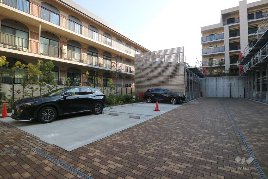 敷地内駐車場（屋外平面式）