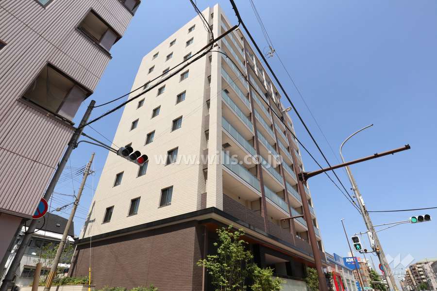 ヌーヴェルワイズ六甲のマンション外観（南西側から）