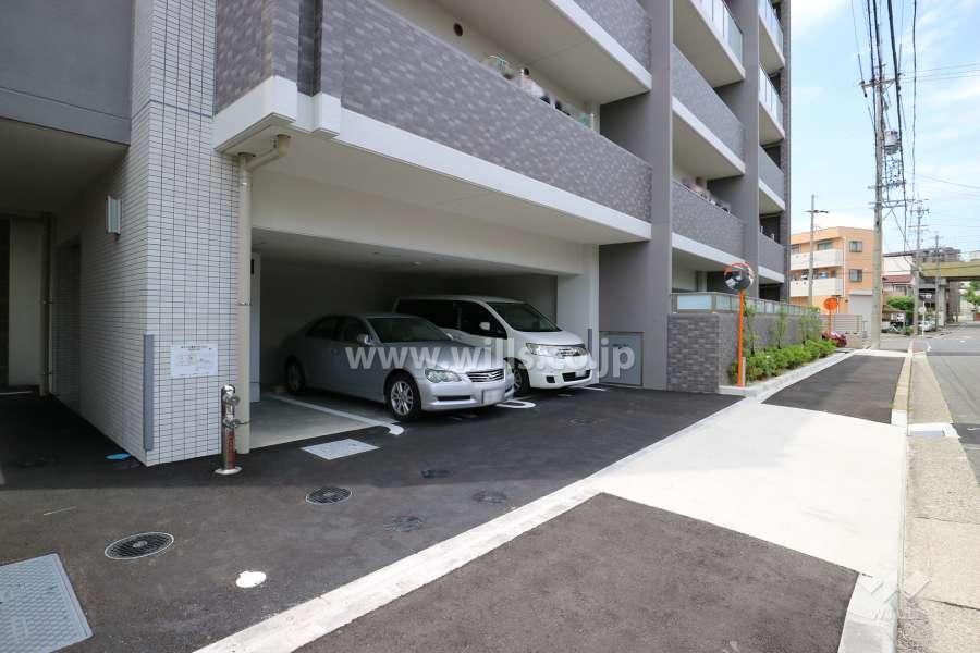 敷地内駐車場（屋内平面式）