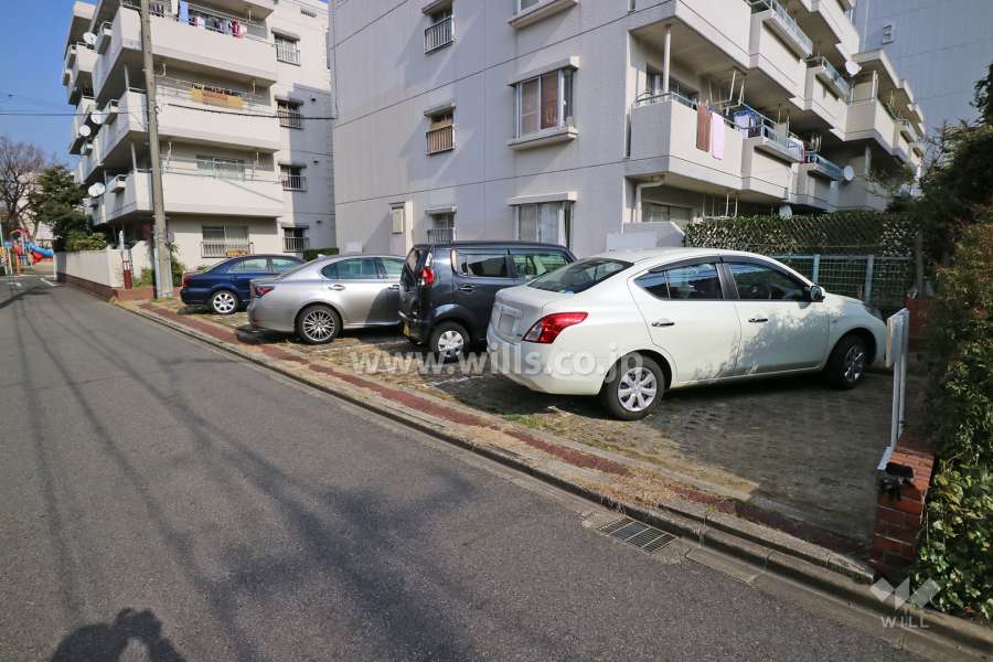 敷地内駐車場（屋外平面式）