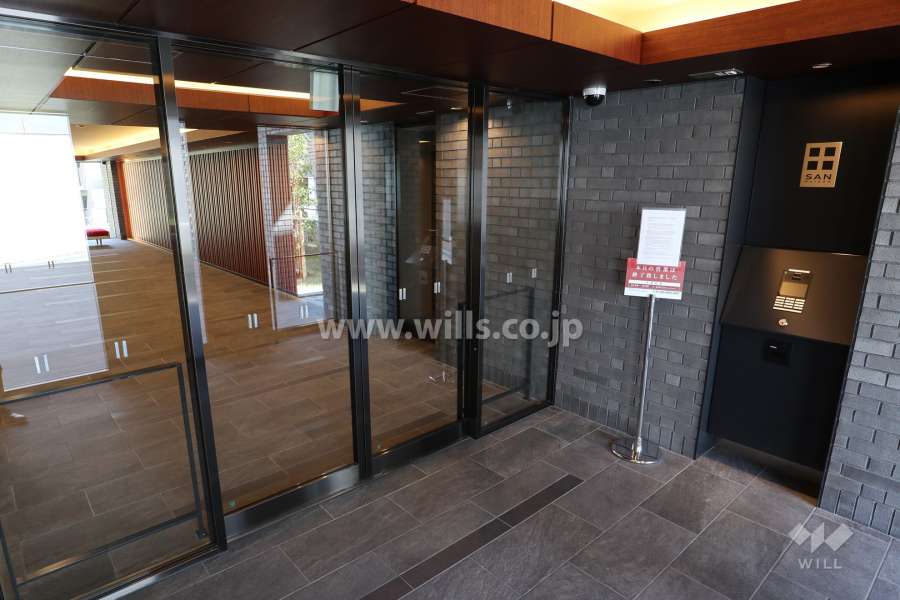 エントランスはオートロック付きです