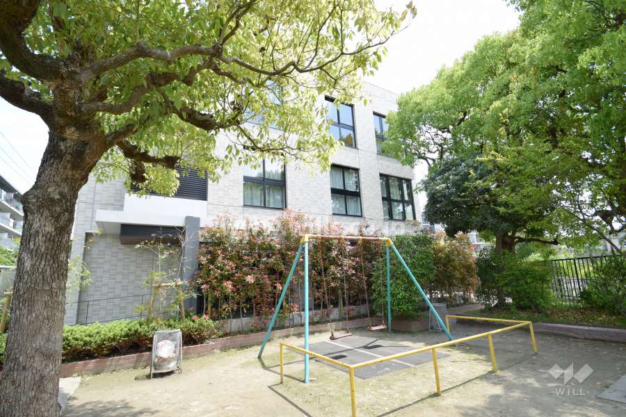 西に隣接したパロス第1遊園