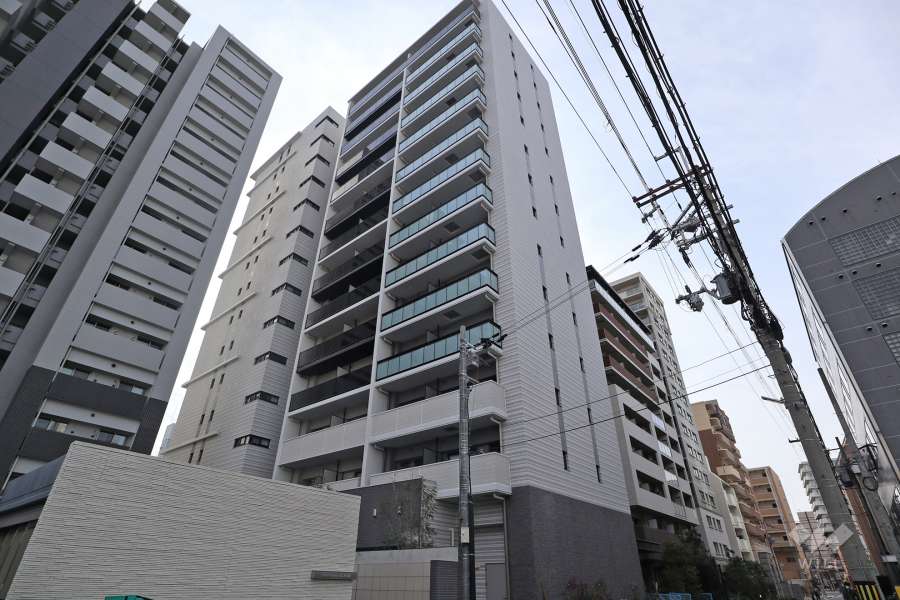 グランアッシュ江坂の外観(北東側から)