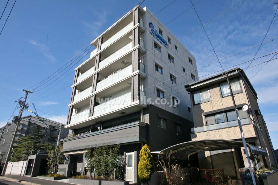 プレサンスロジェ白壁テラスの外観(南東側から)