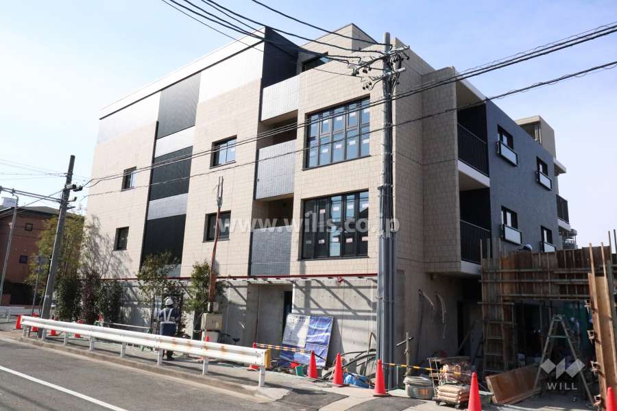 ローレルコート桜山向陽の外観（東側から）