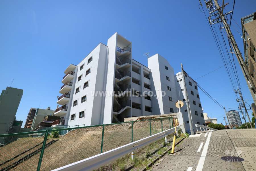 マンション月見台の外観(北東側から)