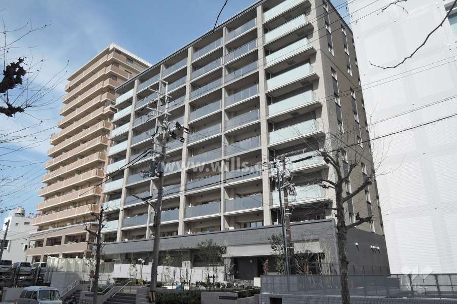プラウド箕面船場の外観（南西側から）