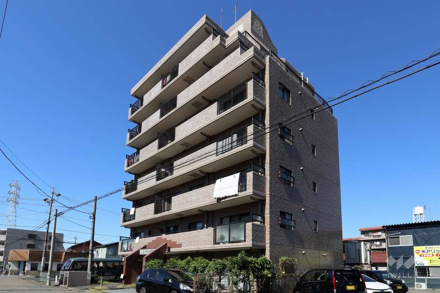 シャトー旭の外観（南東側から）