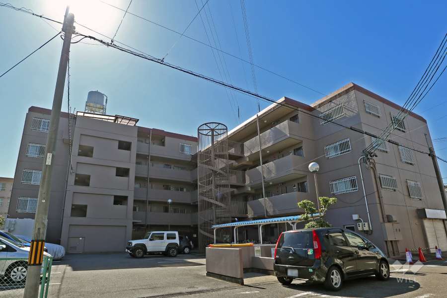 プラザフェニックス勝川の外観（北側から）