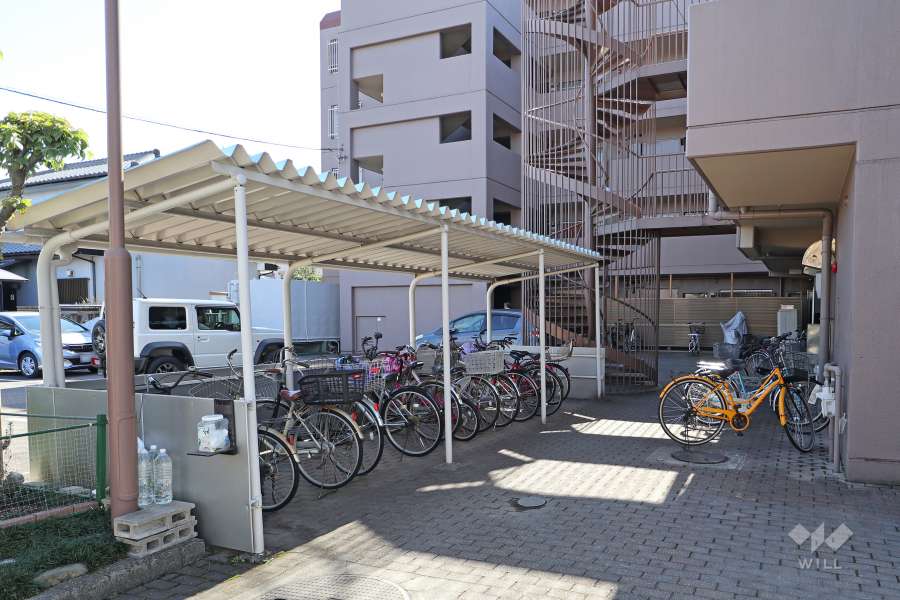 屋根付きの駐輪場