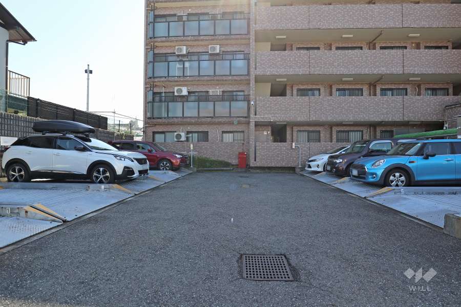 敷地内駐車場（屋外機械式）