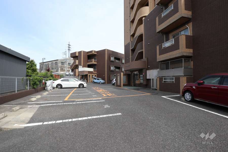 敷地内駐車場（屋外平面式）