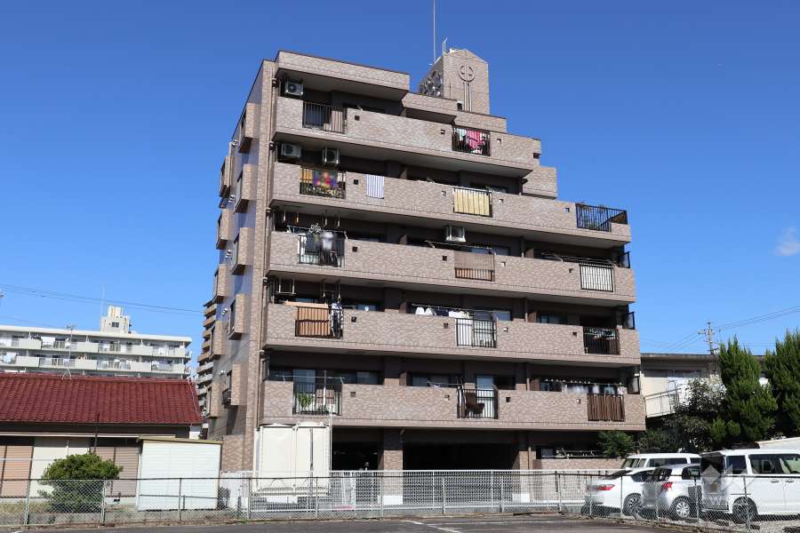 シャトー乙輪の外観（南側から）