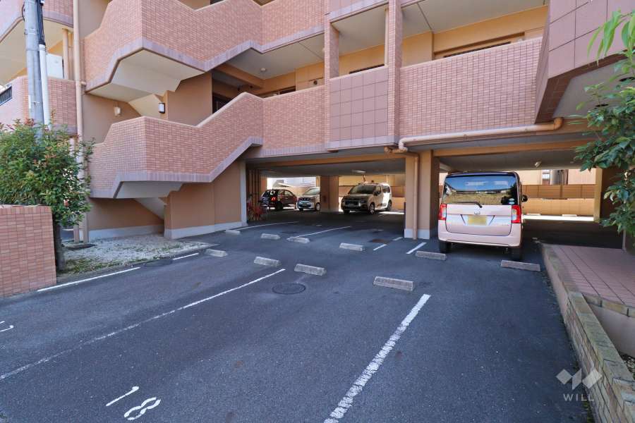 敷地内駐車場（屋内平面式）