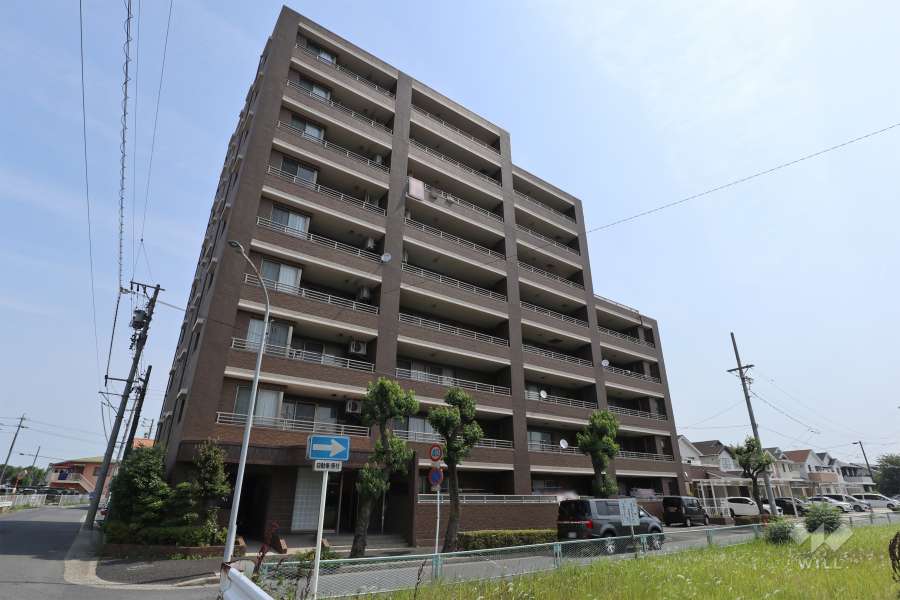 シャトー春日井ウエストの外観（南側から）