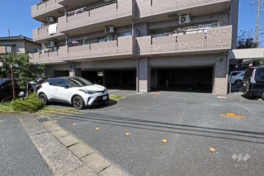 敷地内駐車場（屋外平面式）