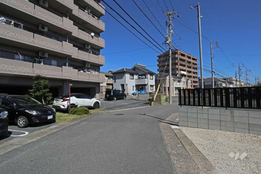 敷地南側前面道路