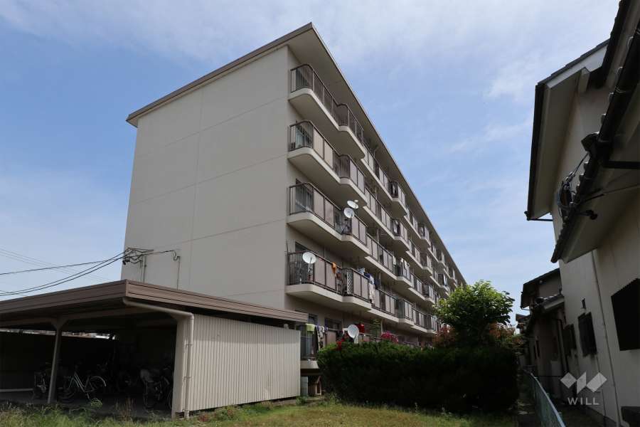 マンションの外観（南西側から）