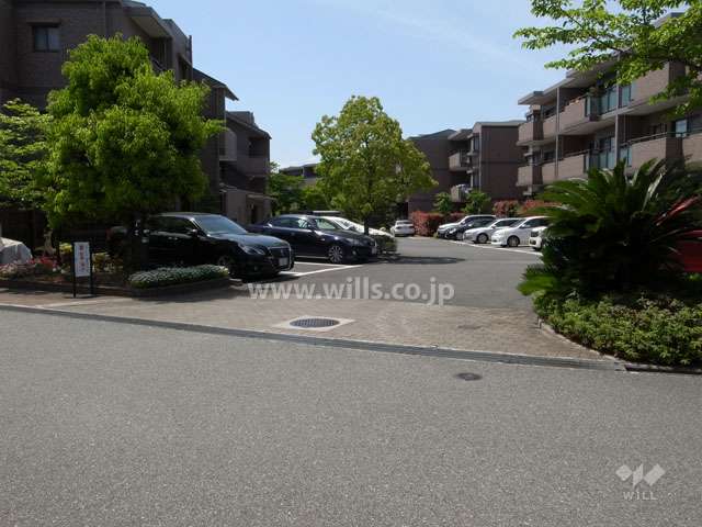 駐車場出入り口