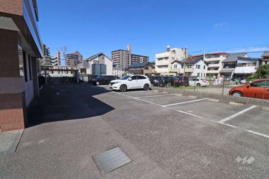 敷地内駐車場（屋外平面式）